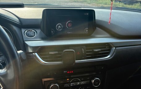 Mazda 6, 2017 год, 2 000 000 рублей, 9 фотография