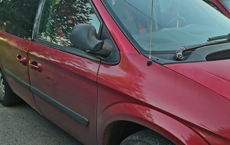 Chrysler Town & Country IV, 2005 год, 555 555 рублей, 4 фотография