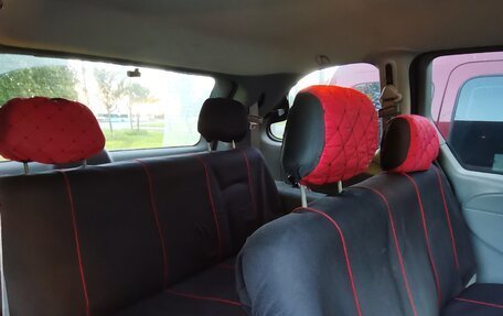 Chrysler Town & Country IV, 2005 год, 555 555 рублей, 16 фотография