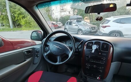 Chrysler Town & Country IV, 2005 год, 555 555 рублей, 21 фотография