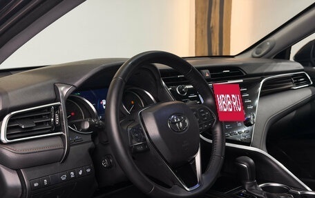 Toyota Camry, 2020 год, 3 200 000 рублей, 7 фотография