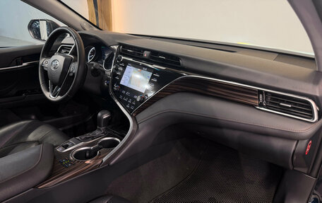 Toyota Camry, 2020 год, 3 200 000 рублей, 18 фотография