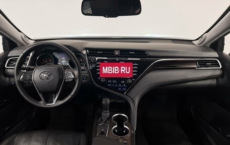 Toyota Camry, 2020 год, 3 200 000 рублей, 12 фотография