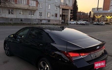 Hyundai Elantra, 2022 год, 1 700 000 рублей, 3 фотография