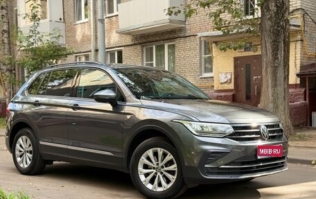 Volkswagen Tiguan II, 2022 год, 2 500 000 рублей, 1 фотография