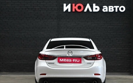 Mazda 6, 2017 год, 1 900 000 рублей, 5 фотография