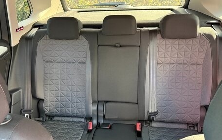 Volkswagen Tiguan II, 2022 год, 2 500 000 рублей, 10 фотография