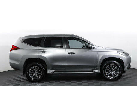 Mitsubishi Pajero Sport III рестайлинг, 2016 год, 2 598 000 рублей, 4 фотография