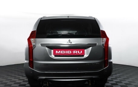 Mitsubishi Pajero Sport III рестайлинг, 2016 год, 2 598 000 рублей, 6 фотография