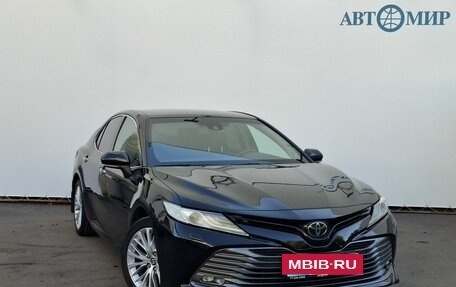 Toyota Camry, 2021 год, 2 390 000 рублей, 3 фотография