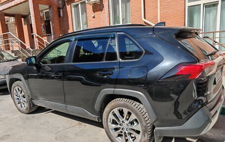 Toyota RAV4, 2022 год, 3 900 000 рублей, 3 фотография