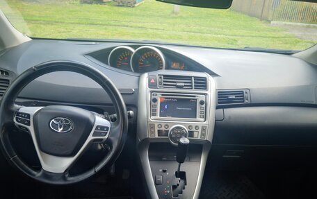 Toyota Verso I, 2012 год, 1 150 000 рублей, 8 фотография