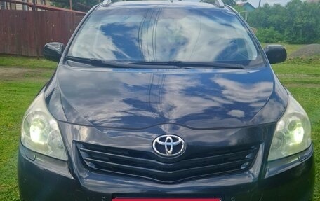 Toyota Verso I, 2012 год, 1 150 000 рублей, 4 фотография