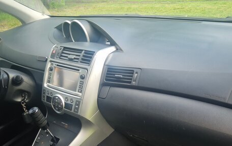Toyota Verso I, 2012 год, 1 150 000 рублей, 9 фотография