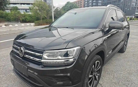 Volkswagen Tharu, 2023 год, 1 530 020 рублей, 2 фотография