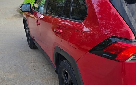 Toyota RAV4, 2021 год, 3 200 000 рублей, 4 фотография