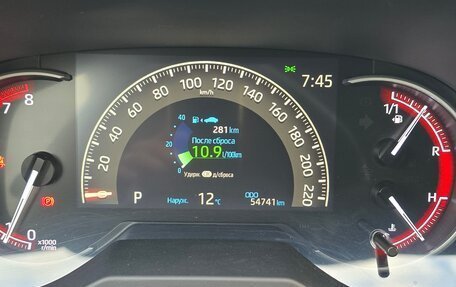 Toyota RAV4, 2021 год, 3 200 000 рублей, 10 фотография