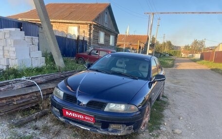 Mitsubishi Carisma I, 2001 год, 170 000 рублей, 1 фотография