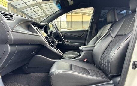 Toyota Harrier, 2017 год, 2 390 000 рублей, 17 фотография