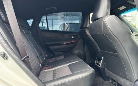 Toyota Harrier, 2017 год, 2 390 000 рублей, 14 фотография