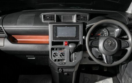 Toyota Roomy I, 2018 год, 999 000 рублей, 11 фотография