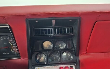 Chevrolet Corvette C3, 1979 год, 10 000 000 рублей, 17 фотография