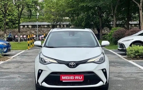 Toyota C-HR I рестайлинг, 2021 год, 1 642 000 рублей, 2 фотография
