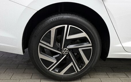Volkswagen Jetta VII, 2023 год, 1 980 000 рублей, 5 фотография