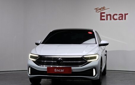 Volkswagen Jetta VII, 2023 год, 1 980 000 рублей, 12 фотография