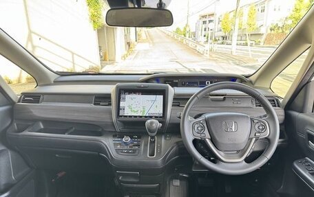 Honda Freed II, 2022 год, 1 350 000 рублей, 7 фотография