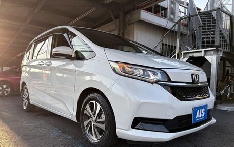 Honda Freed II, 2022 год, 1 350 000 рублей, 3 фотография