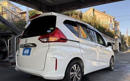 Honda Freed II, 2022 год, 1 350 000 рублей, 6 фотография