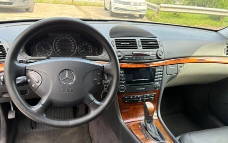 Mercedes-Benz E-Класс, 2003 год, 1 300 000 рублей, 5 фотография