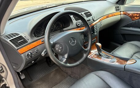 Mercedes-Benz E-Класс, 2003 год, 1 300 000 рублей, 6 фотография