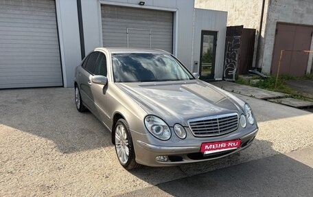 Mercedes-Benz E-Класс, 2003 год, 1 300 000 рублей, 3 фотография