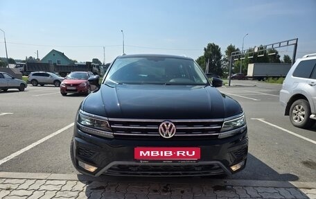 Volkswagen Tiguan II, 2018 год, 2 650 000 рублей, 1 фотография