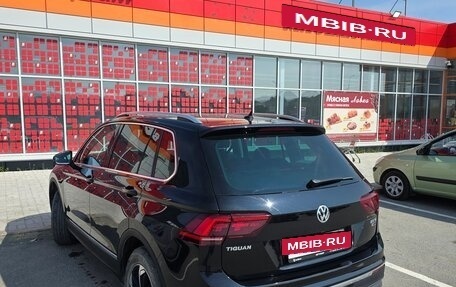 Volkswagen Tiguan II, 2018 год, 2 650 000 рублей, 6 фотография