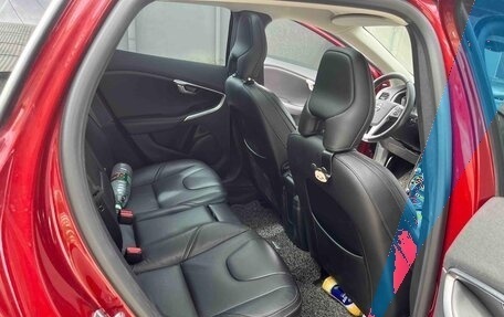 Volvo V40 II рестайлинг, 2017 год, 1 380 000 рублей, 11 фотография