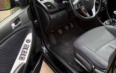 Hyundai Solaris II рестайлинг, 2014 год, 740 000 рублей, 18 фотография