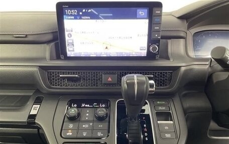 Honda Stepwgn, 2023 год, 2 580 000 рублей, 12 фотография