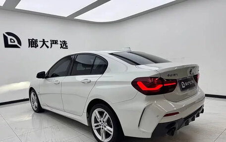 BMW 1 серия, 2023 год, 1 100 000 рублей, 4 фотография