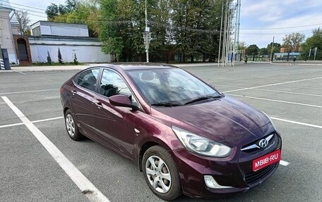 Hyundai Solaris II рестайлинг, 2011 год, 595 000 рублей, 1 фотография