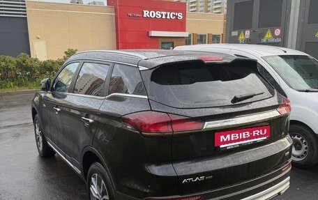 Geely Atlas, 2023 год, 1 780 000 рублей, 3 фотография