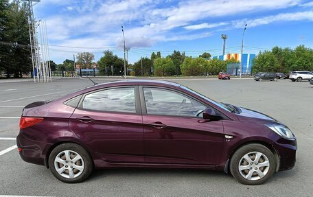 Hyundai Solaris II рестайлинг, 2011 год, 595 000 рублей, 2 фотография