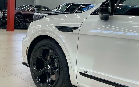 Bentley Bentayga I, 2024 год, 27 990 000 рублей, 6 фотография