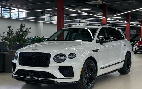 Bentley Bentayga I, 2024 год, 27 990 000 рублей, 2 фотография