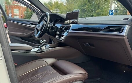 BMW 5 серия, 2022 год, 4 990 000 рублей, 12 фотография
