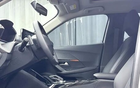 Peugeot 2008 II, 2023 год, 1 470 000 рублей, 9 фотография