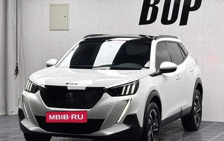 Peugeot 2008 II, 2023 год, 1 470 000 рублей, 3 фотография