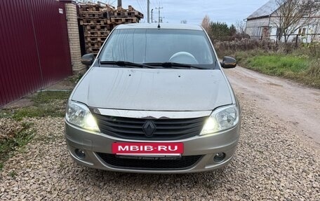 Renault Logan I, 2012 год, 580 000 рублей, 2 фотография